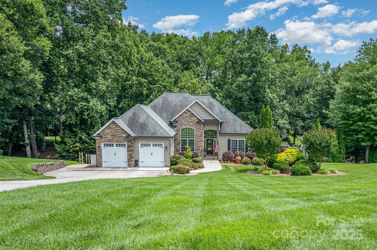 145 Waterwood Dr., Shelby, NC 28150