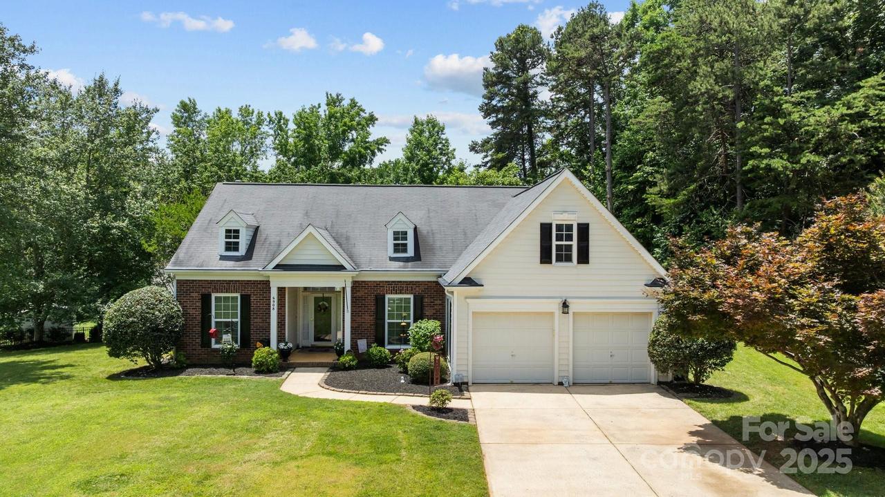 6908 Beamish Pl., Mint Hill, NC 28227