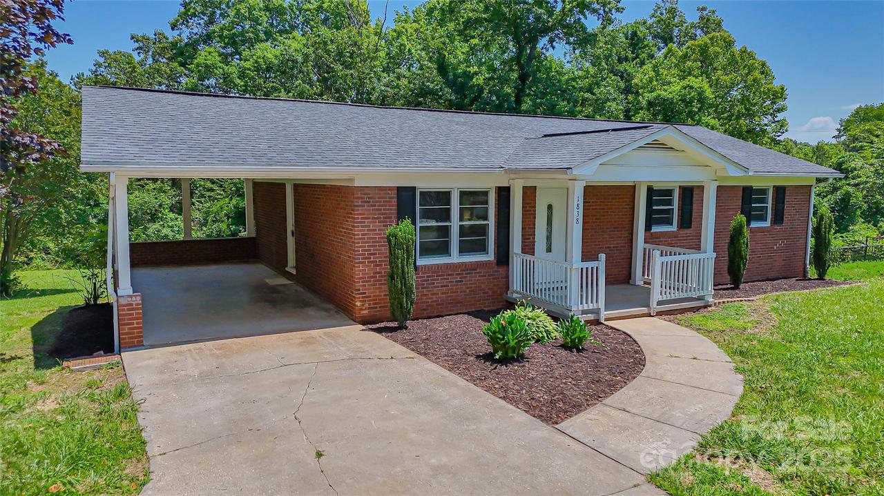1838 Harmon St., Morganton, NC 28655