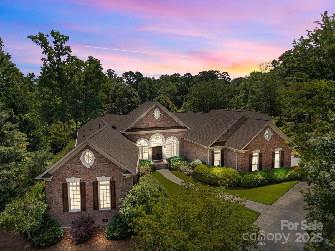1629 Southpoint Ln., New London, NC 28127
