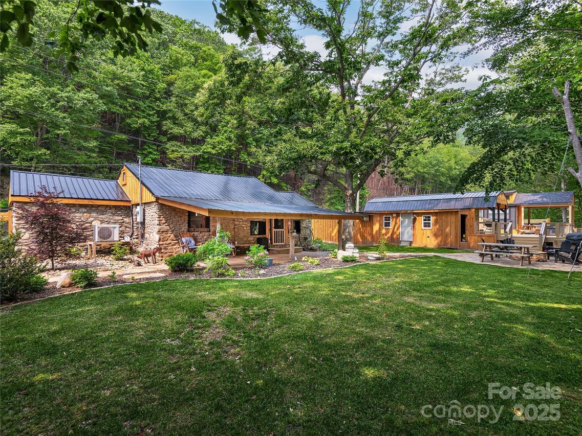 14715 Cruso Rd., Canton, NC 28716
