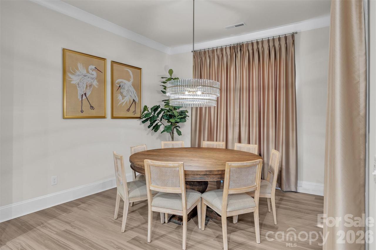 513 Meadow Ridge Dr., Belmont, NC 28012