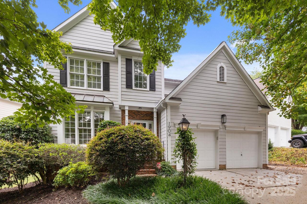 1904 Dearmon Dr., Charlotte, NC 28205