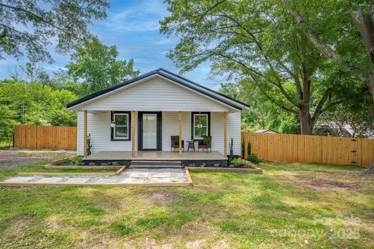 516 Boss Moore Rd., Ellenboro, NC 28040