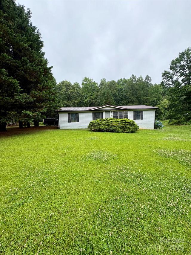 5022 Wrenn Dr., Denver, NC 28037