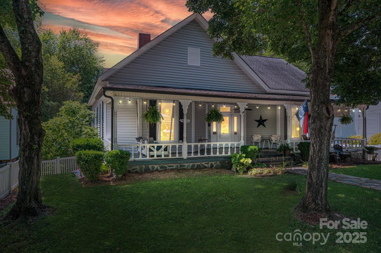 622 E Pine St., Lincolnton, NC 28092
