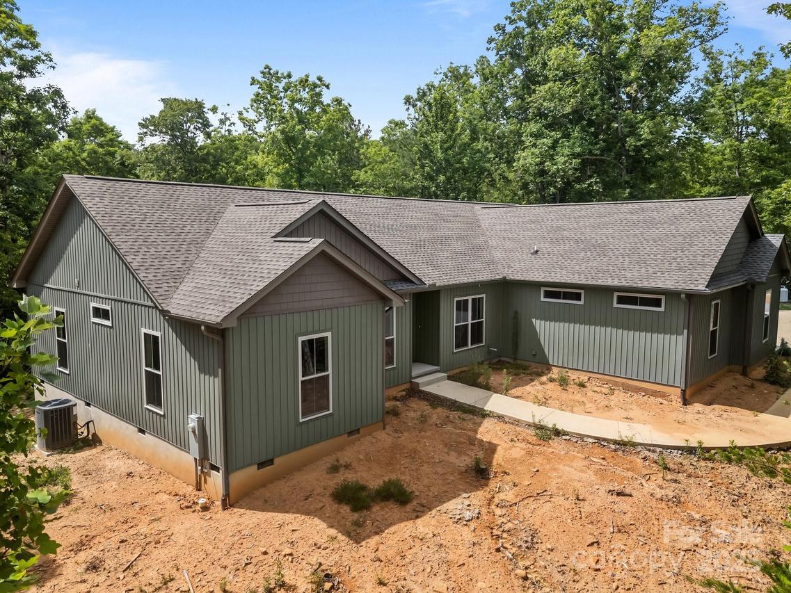 140 Cove Crest Dr., Rutherfordton, NC 28139