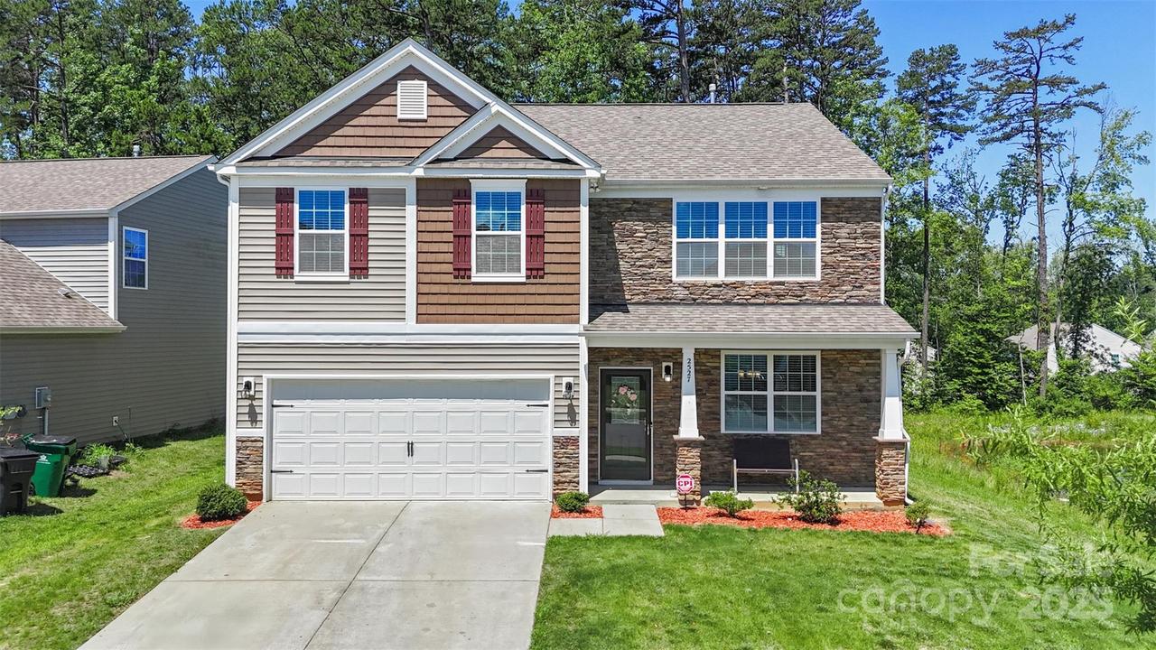 2527 Linhay Dr., Charlotte, NC 28216