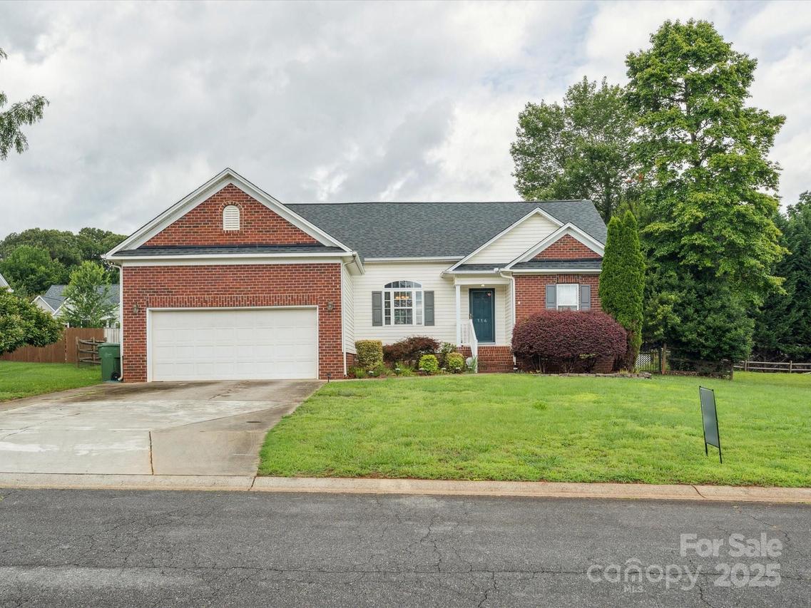 116 Birchwood Ct., Mount Holly, NC 28120