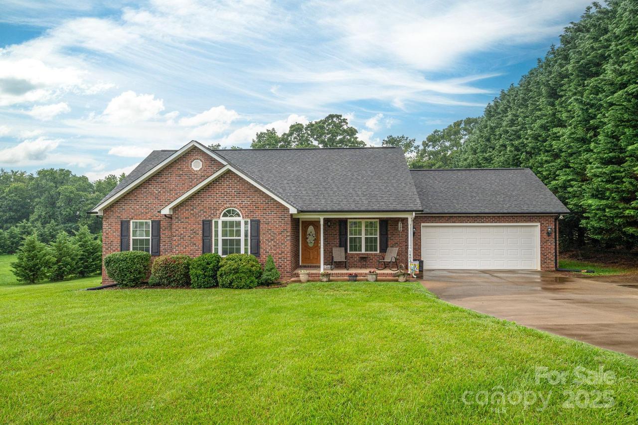 1483 Dawnview Ln., Lincolnton, NC 28092