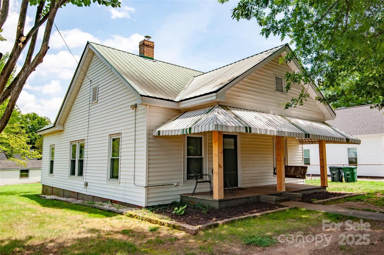 505 S Eastway Dr., Troutman, NC 28166