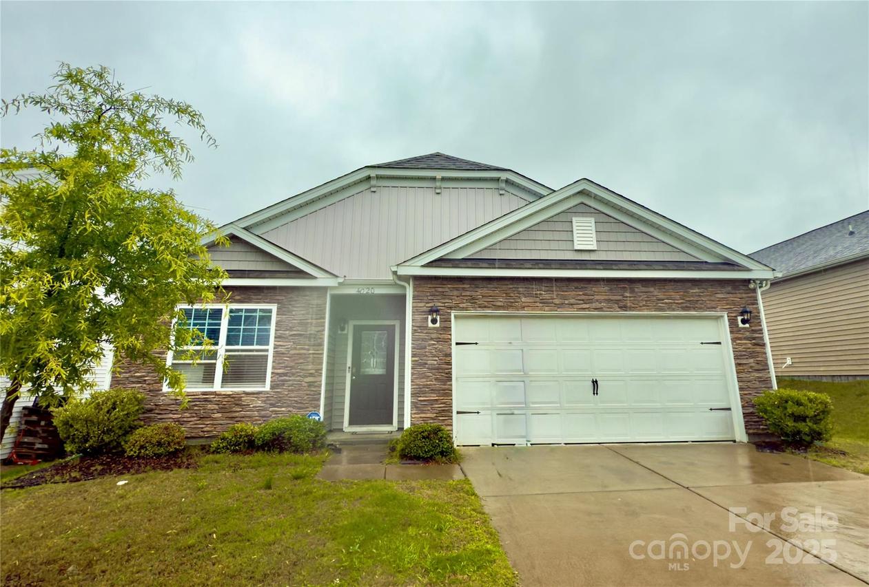 4020 Lampasas Ln., Charlotte, NC 28214