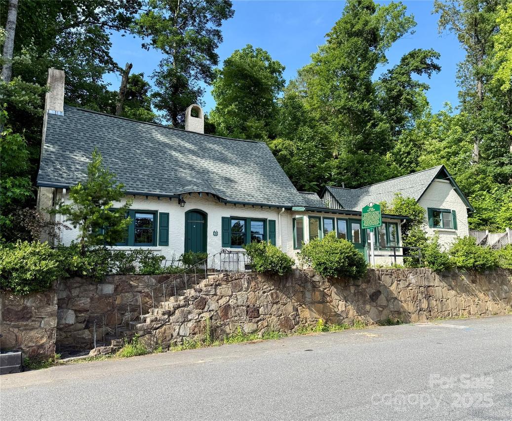 43 E Howard St., Tryon, NC 28782
