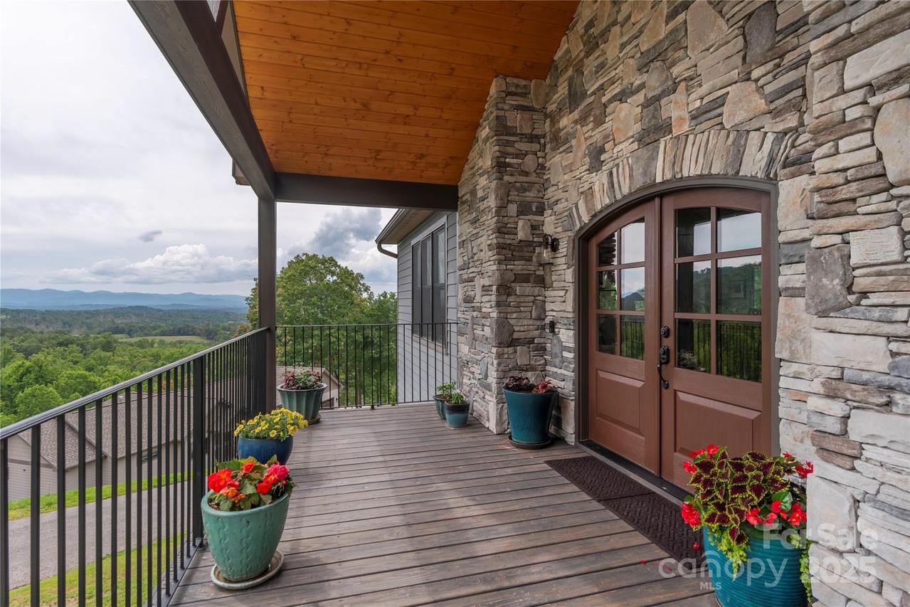 24 Herron View Ln., Weaverville, NC 28787