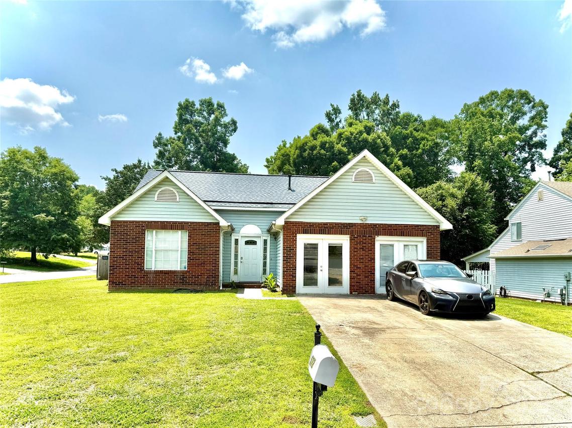 5728 Rocbridge Ln., Charlotte, NC 28208