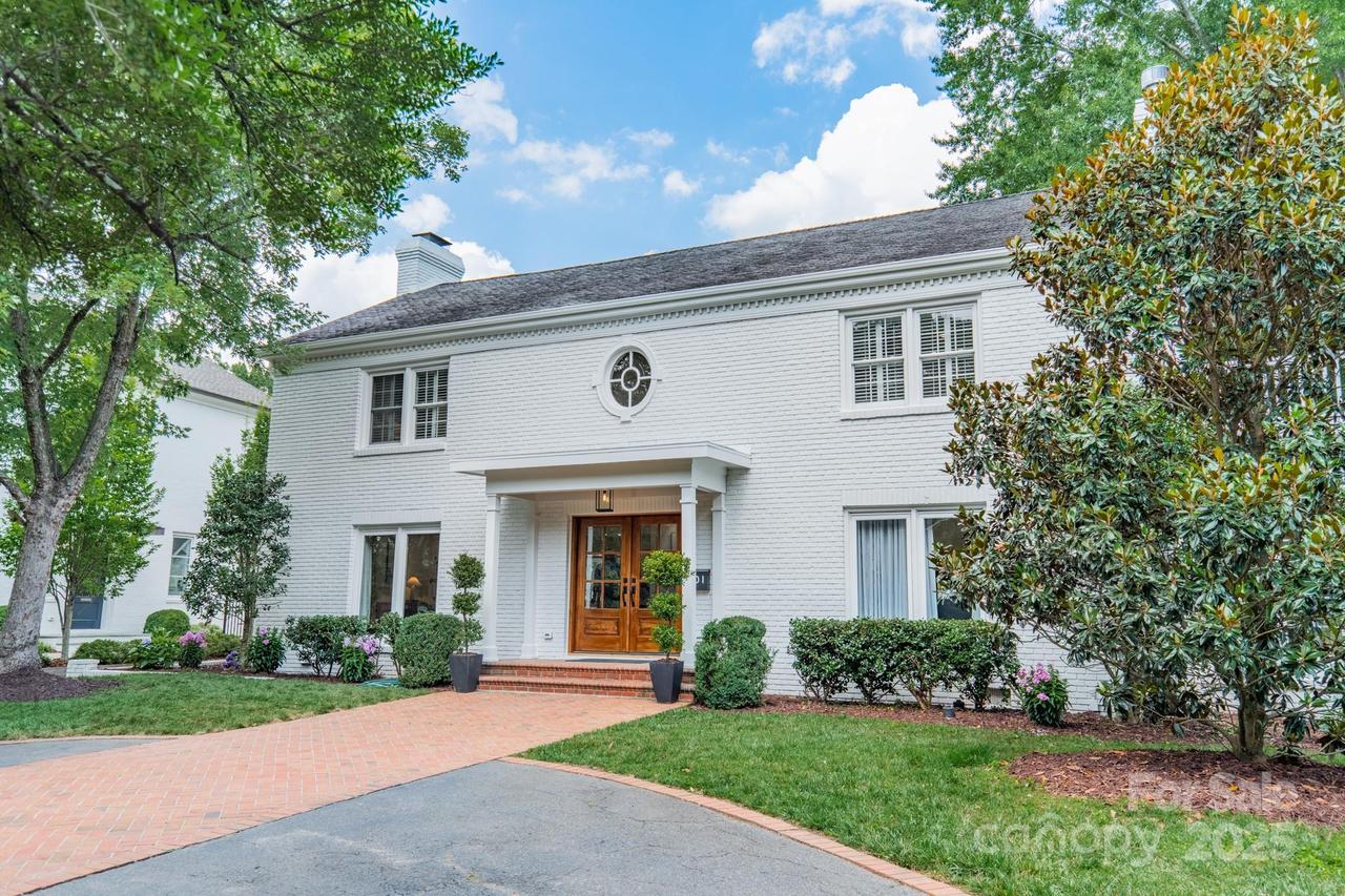 601 Cherokee Rd., Charlotte, NC 28207
