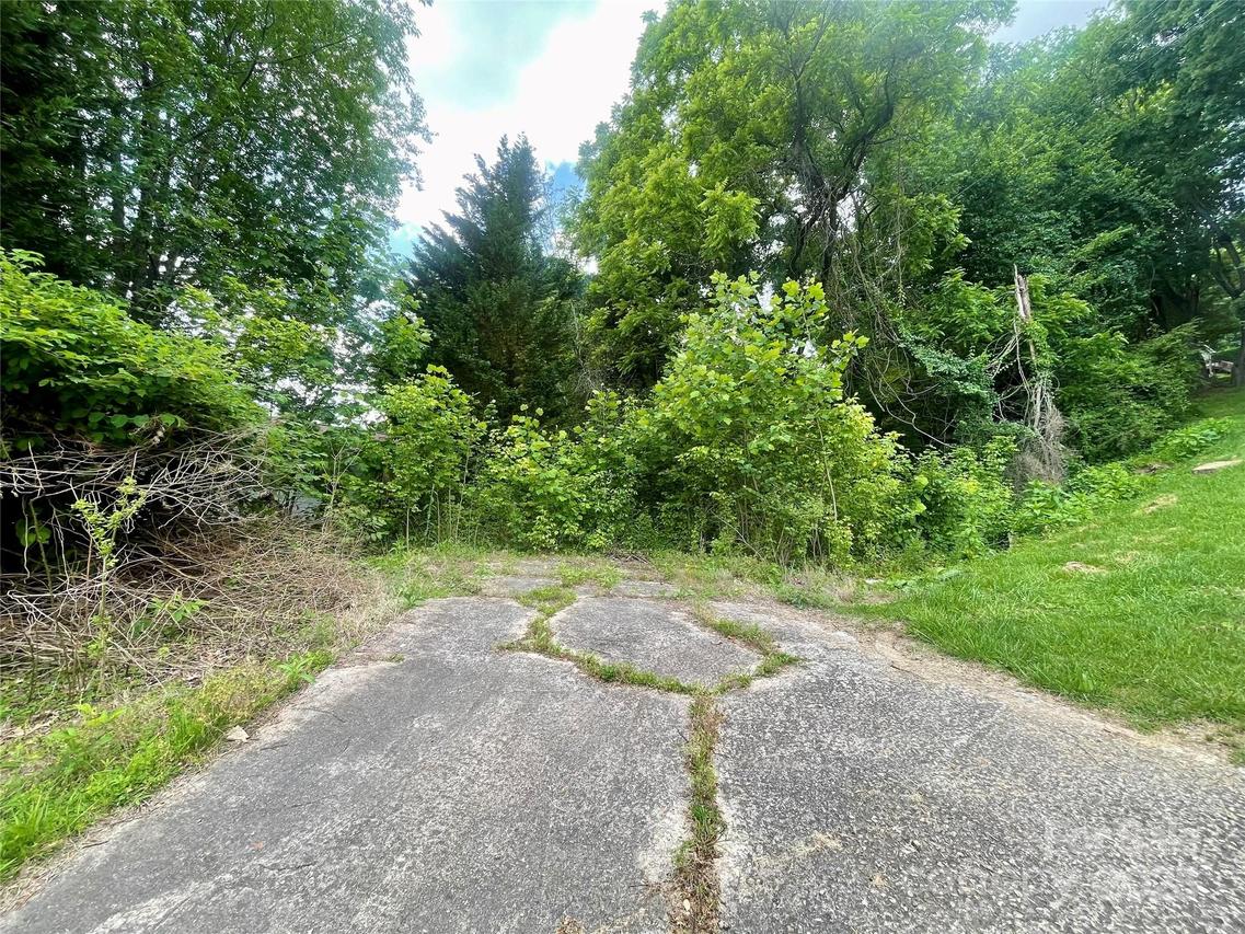 31 Paralee Ln., Waynesville, NC 28786