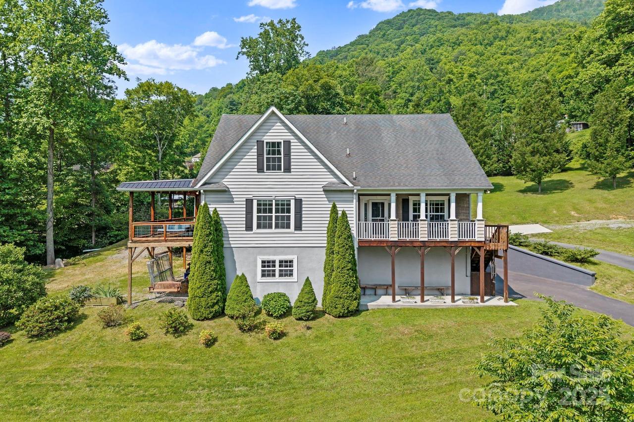 491 Paint Fork Rd., Barnardsville, NC 28709