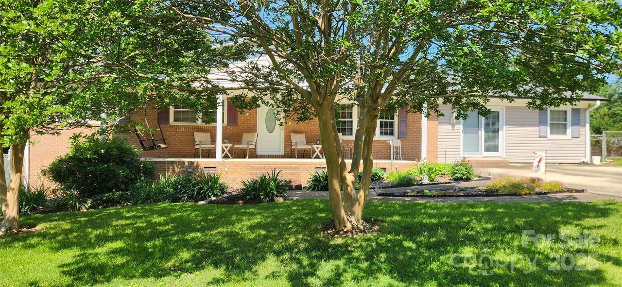 116 Woodbark Ln., Kings Mountain, NC 28086