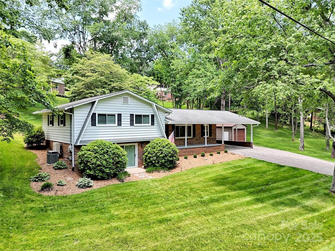 110 Stoney Brook Dr., Clyde, NC 28721