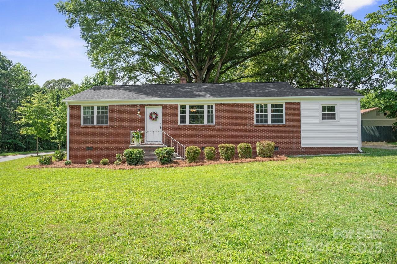 346 Fieldstone Cir., Statesville, NC 28677