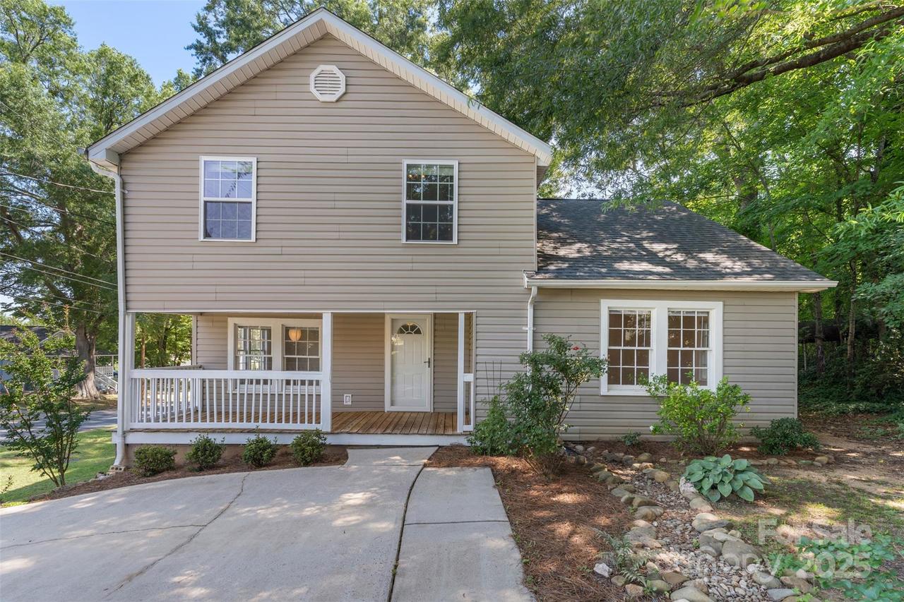 202 Glenn Ave., Kannapolis, NC 28081