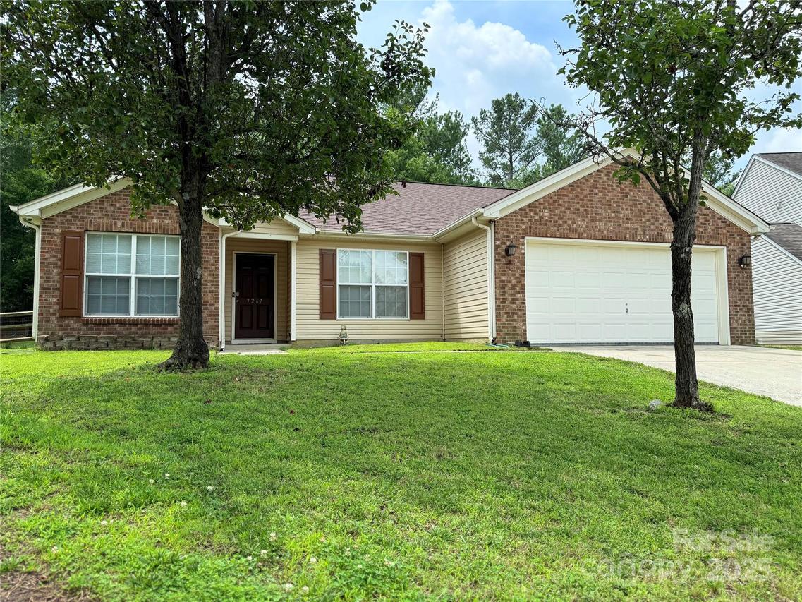 7267 Sandown Ct., Harrisburg, NC 28075
