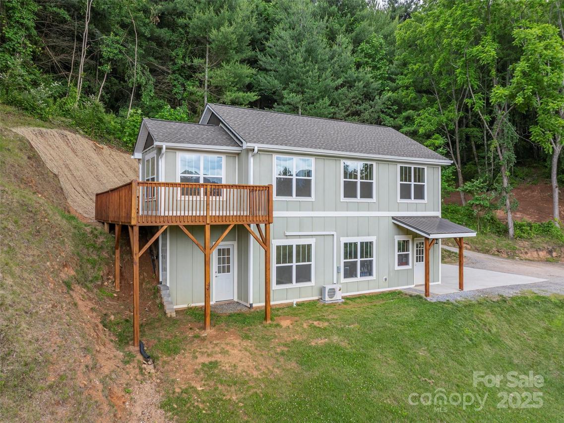 558 Liner Cove Rd., Waynesville, NC 28786