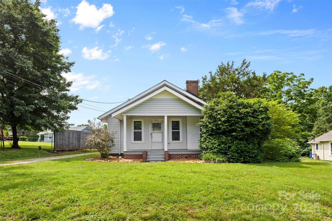 2519 2nd Ave., Hickory, NC 28602