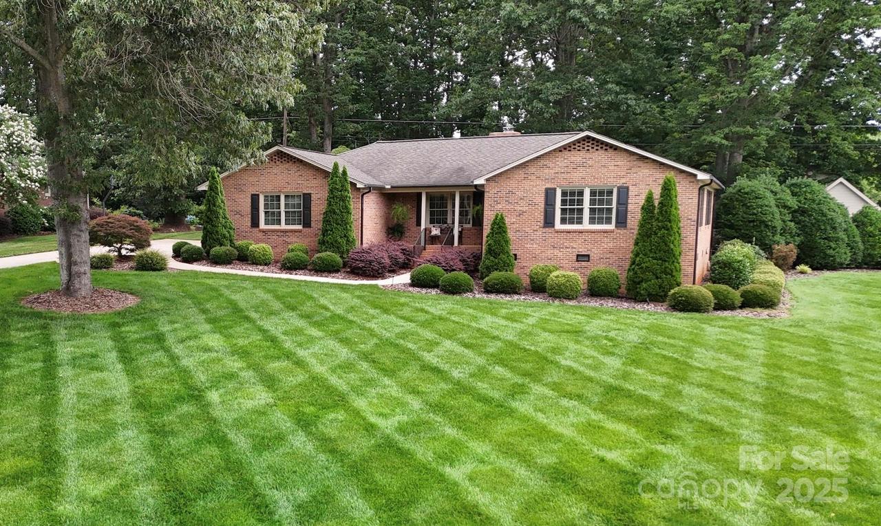 1695 Arden Dr., Lincolnton, NC 28092