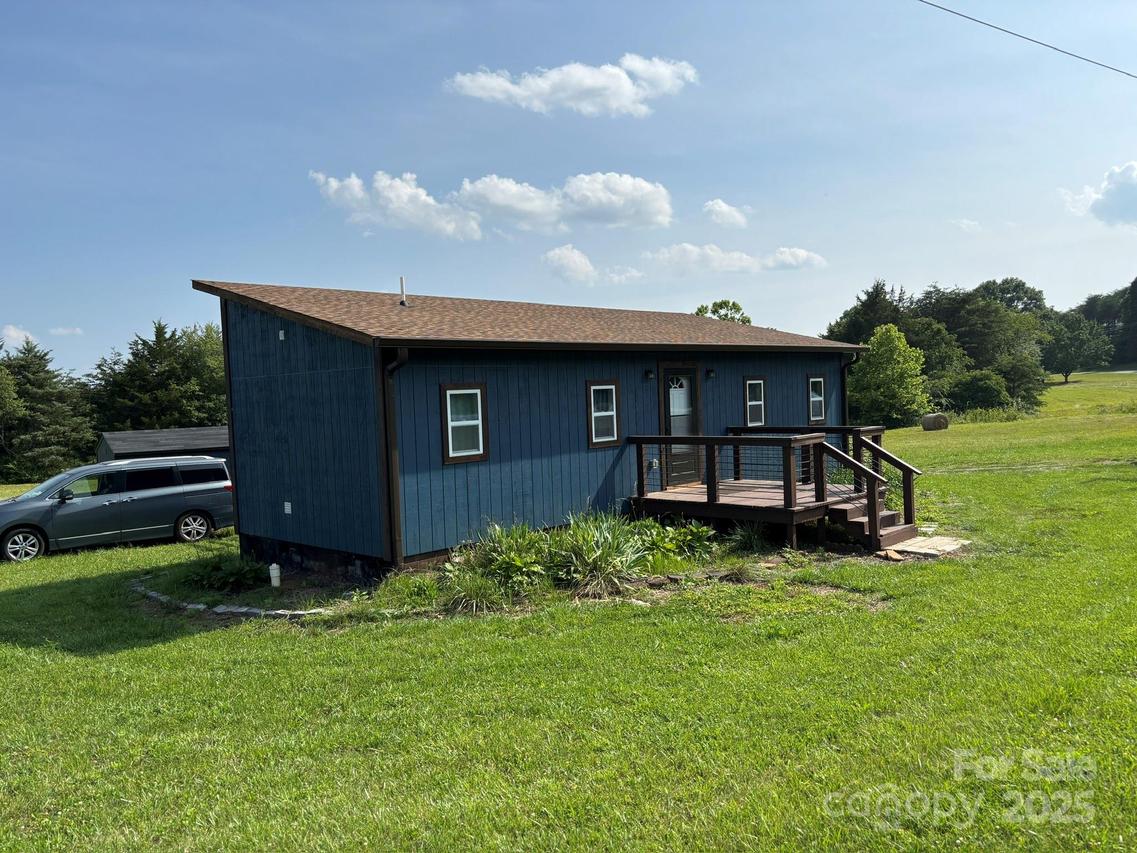 490 County Line Rd., Stony Point, NC 28678