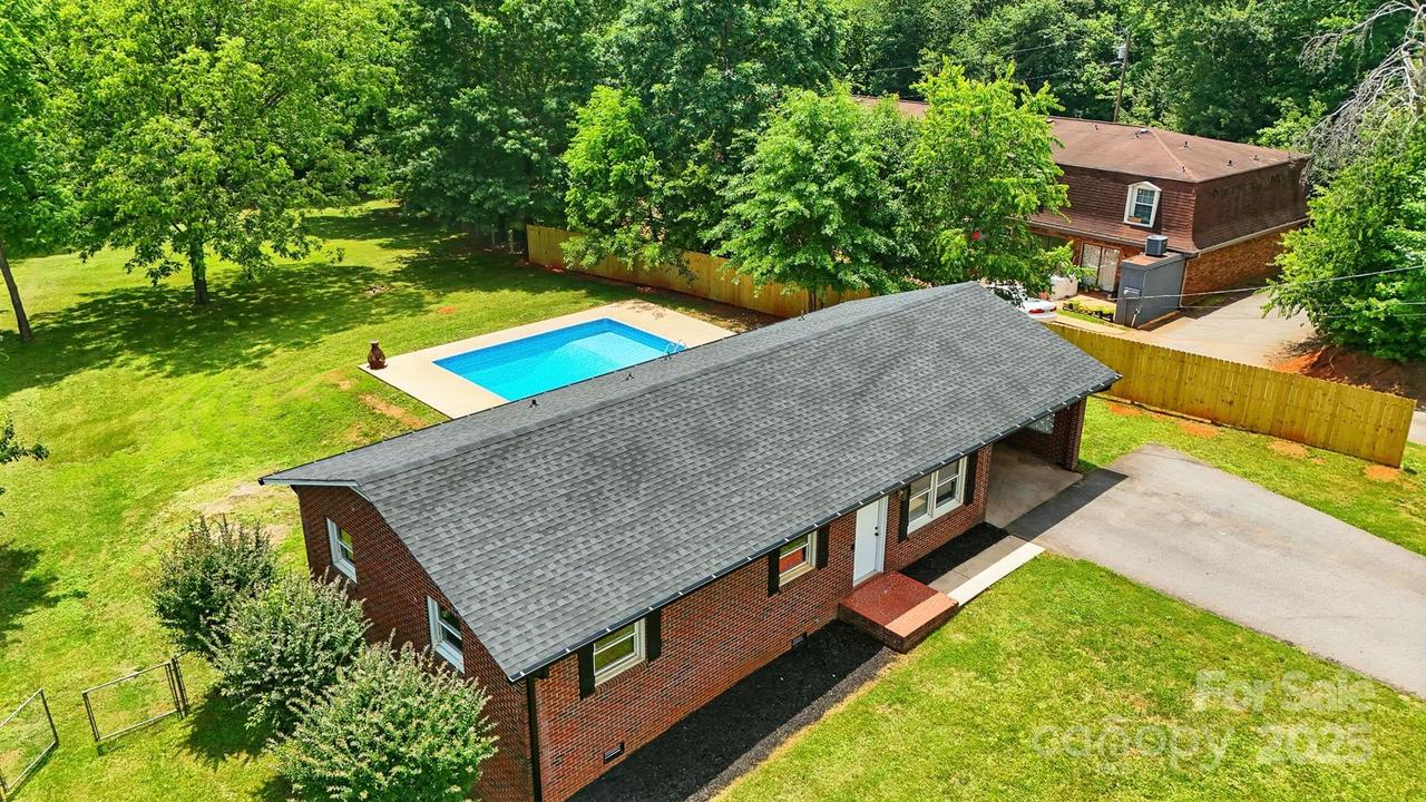 1837 6th Ave., Hickory, NC 28601