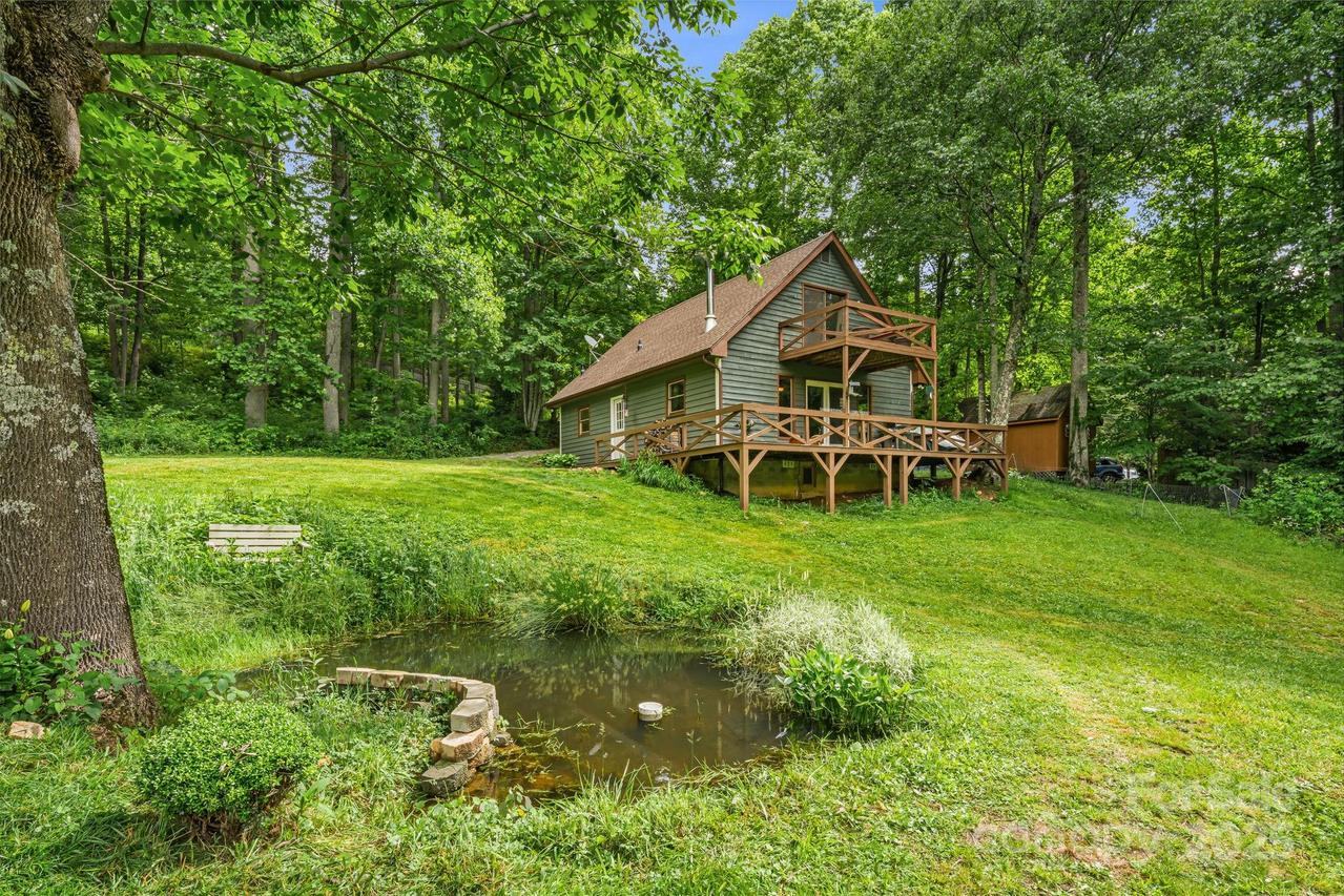 24 Cataloochee Ln., Waynesville, NC 28785