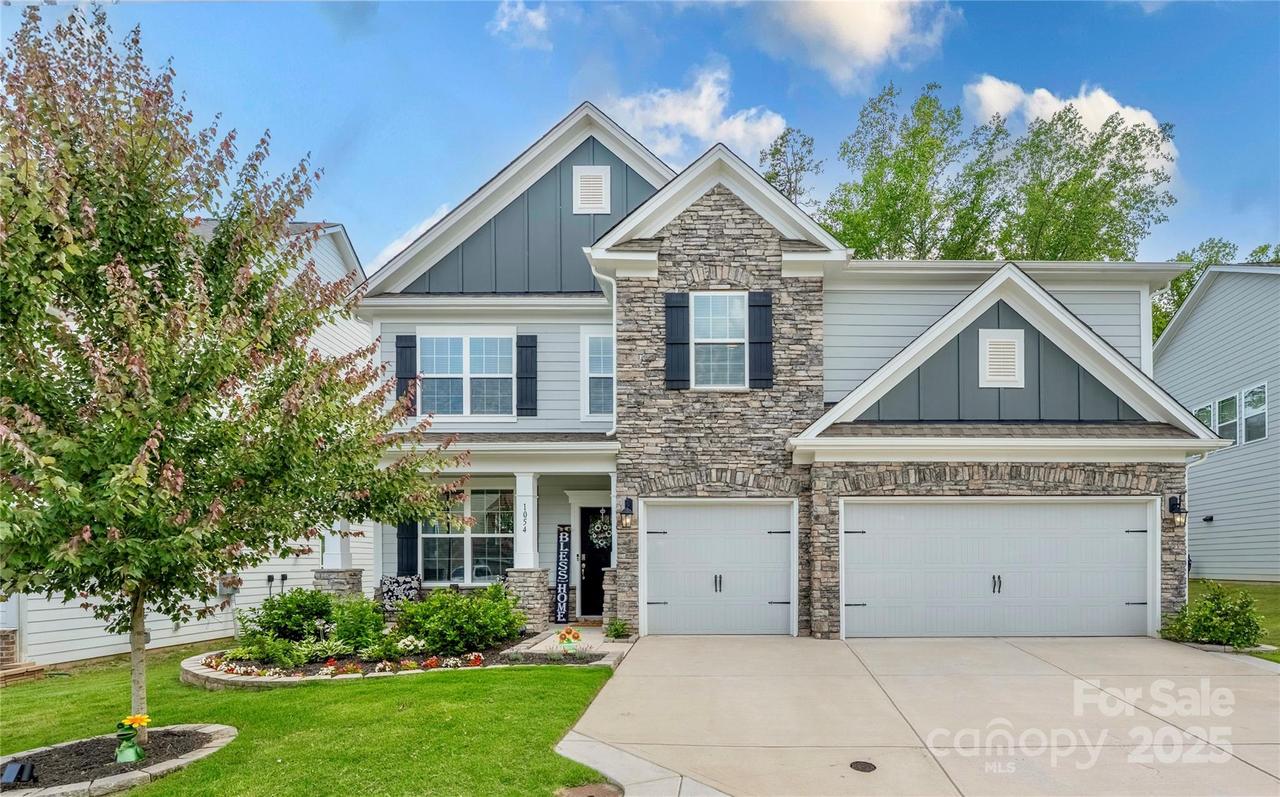 1054 Thoroughbred Dr., Iron Station, NC 28080
