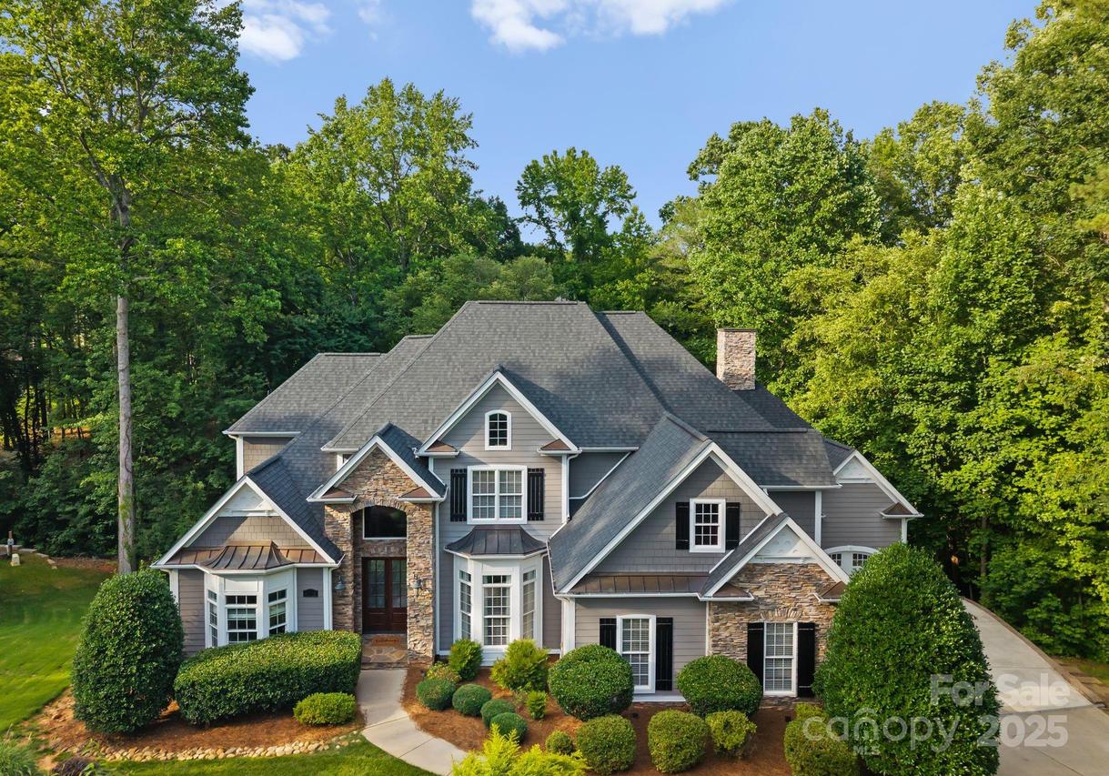 4218 Ash Hollow Ln., Denver, NC 28037
