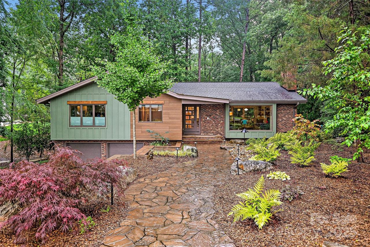 617 Pinecrest St., Davidson, NC 28036