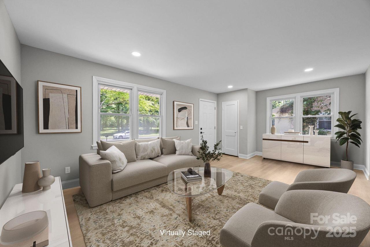 1709 Masonic Dr., Charlotte, NC 28205