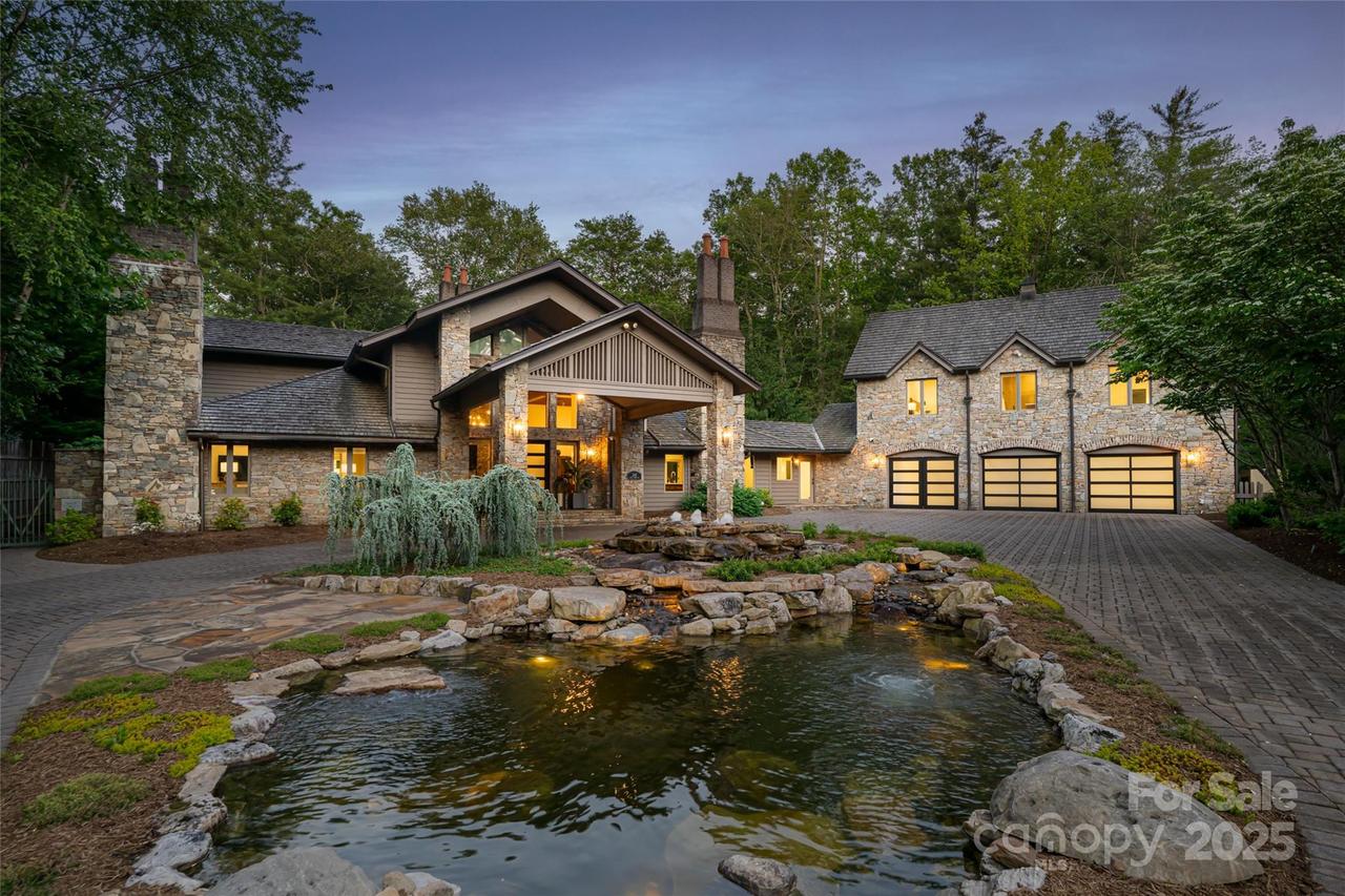 268 Holly Arbor Ln., Asheville, NC 28803