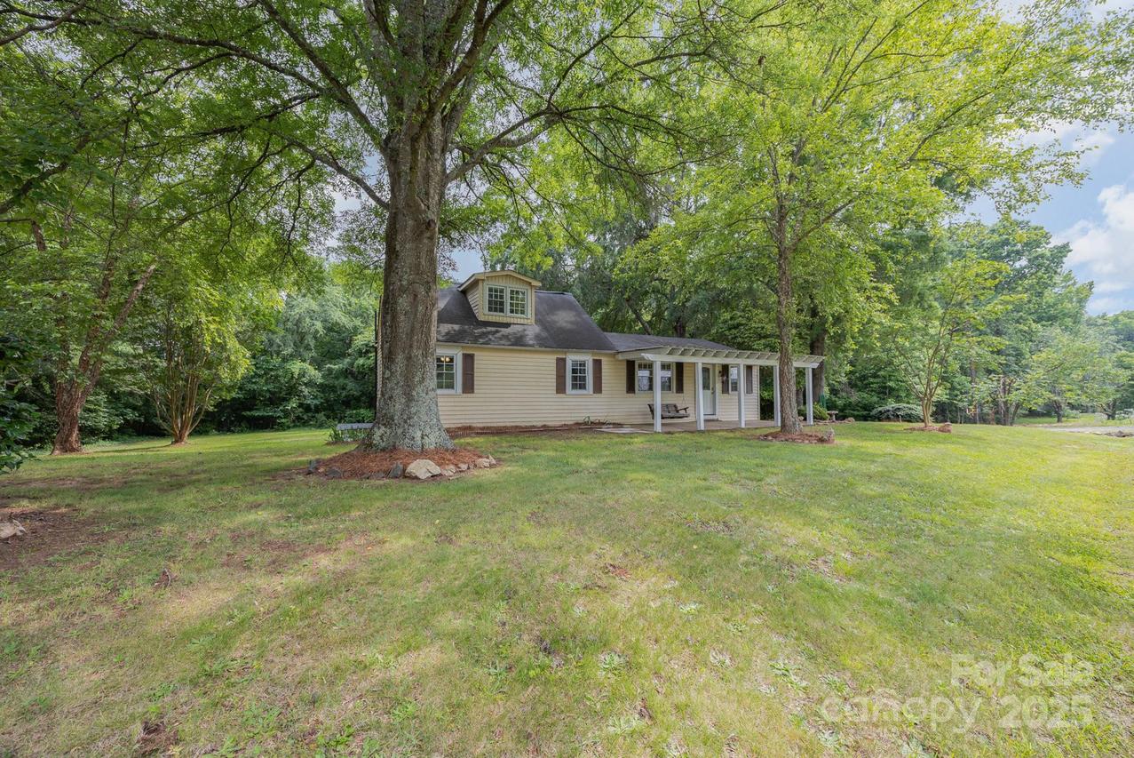 158 John Crotts Rd., Mocksville, NC 27028