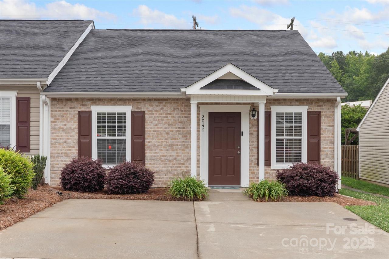 2045 Pin Oak Pl., Cramerton, NC 28032