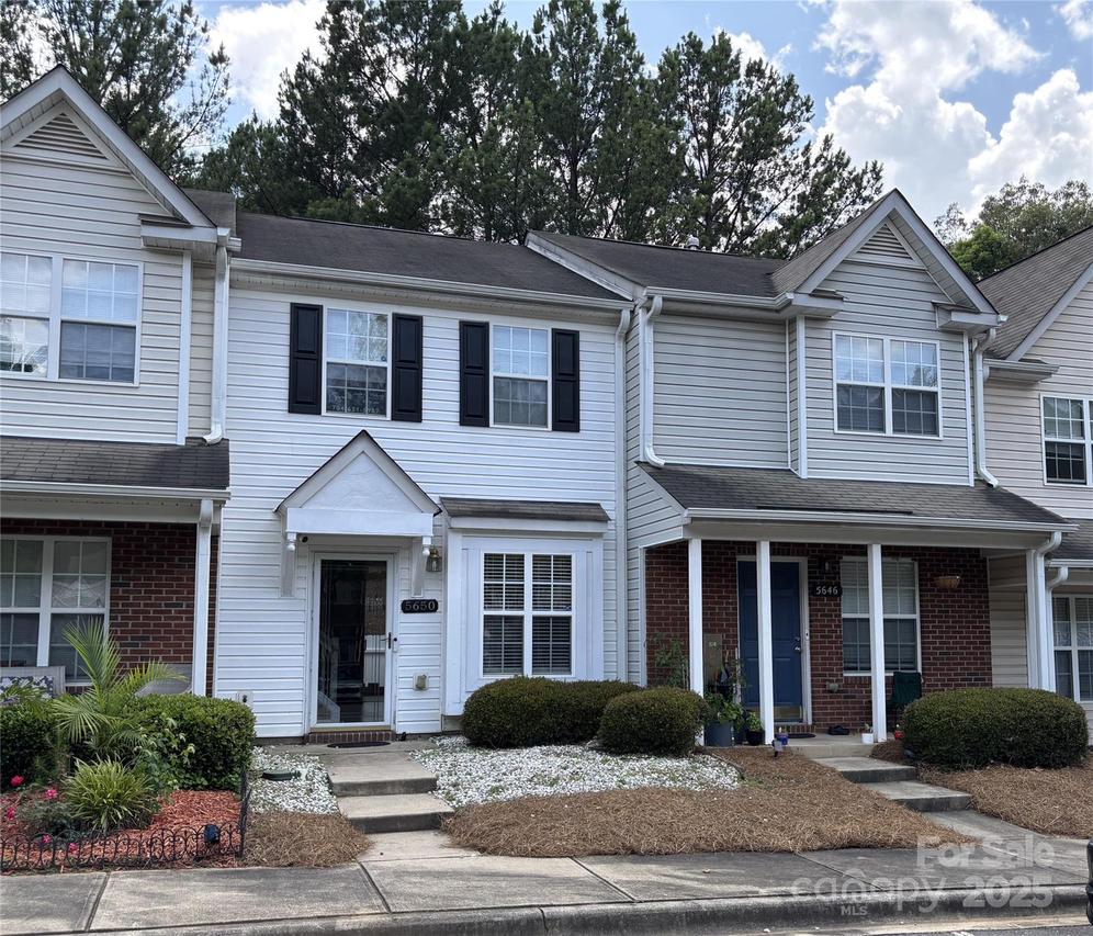 5650 Kimmerly Woods Dr., Charlotte, NC 28215