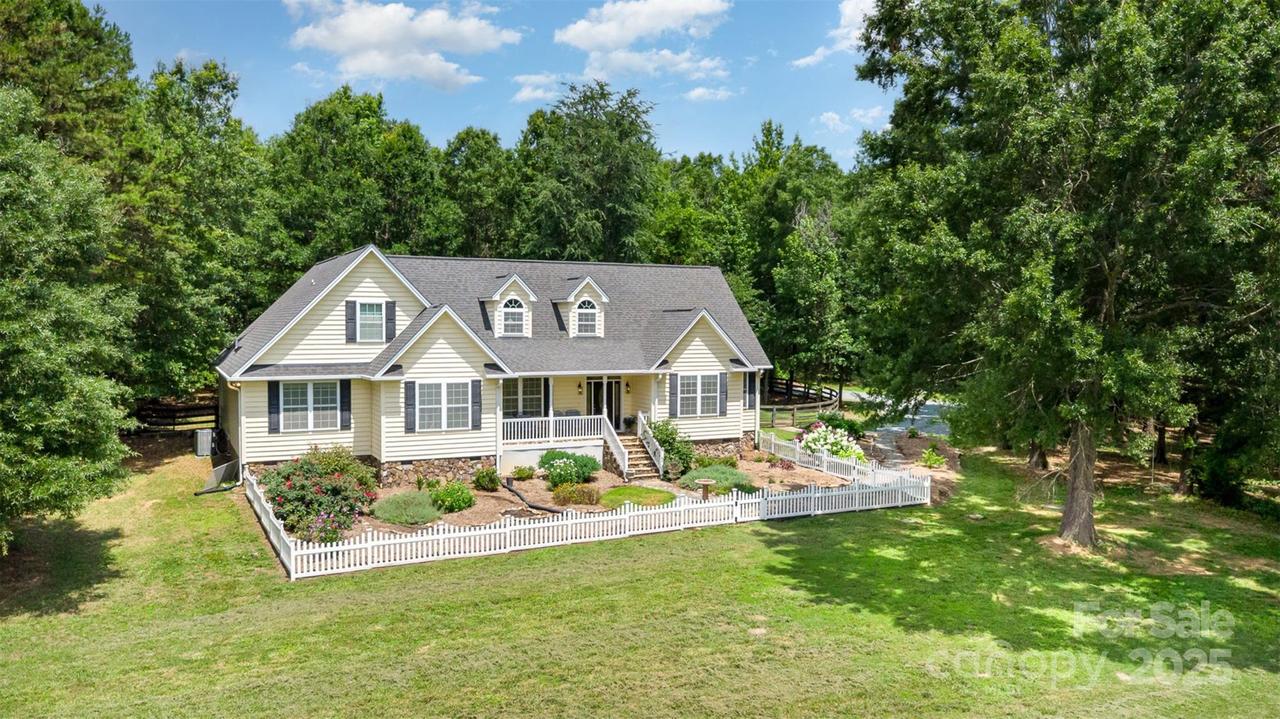 2159 Quiet Cove Ln., Stanfield, NC 28163