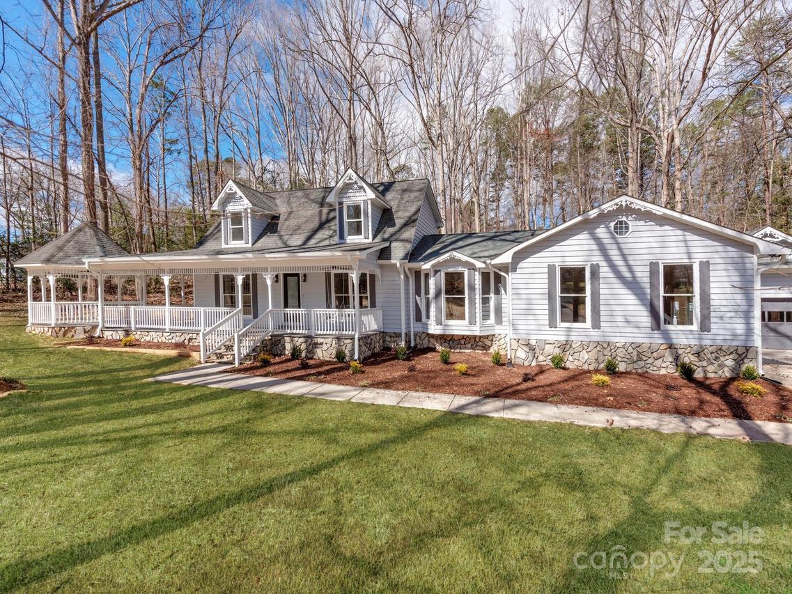 107 Rutledge Rd., Mount Holly, NC 28120