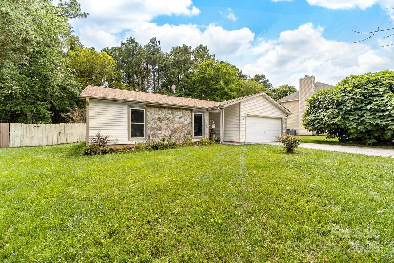 10951 Fox Mill Ln., Charlotte, NC 28277