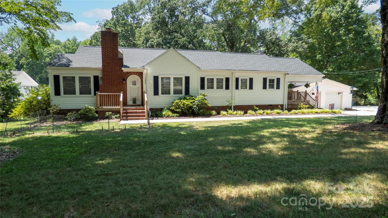 1327 Mount Ulla Hwy., Mooresville, NC 28115