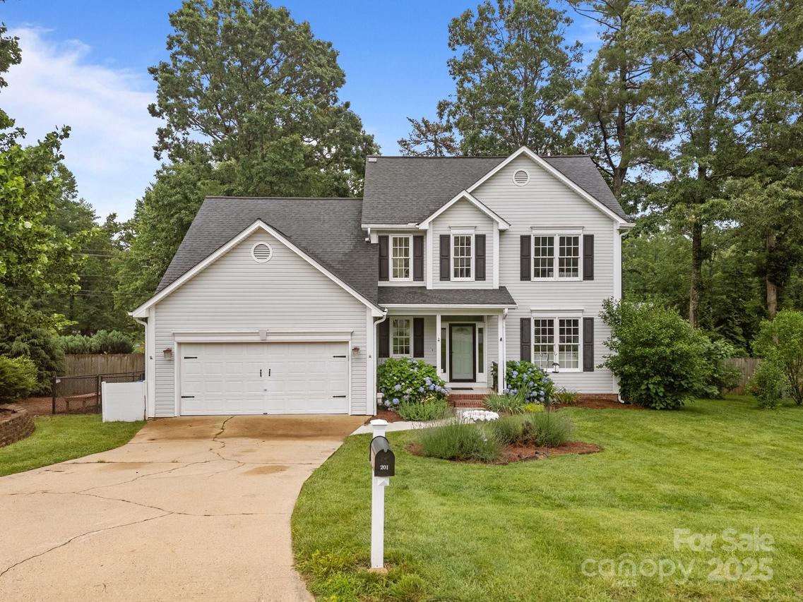 201 Windsor Forest Cir., Fletcher, NC 28732