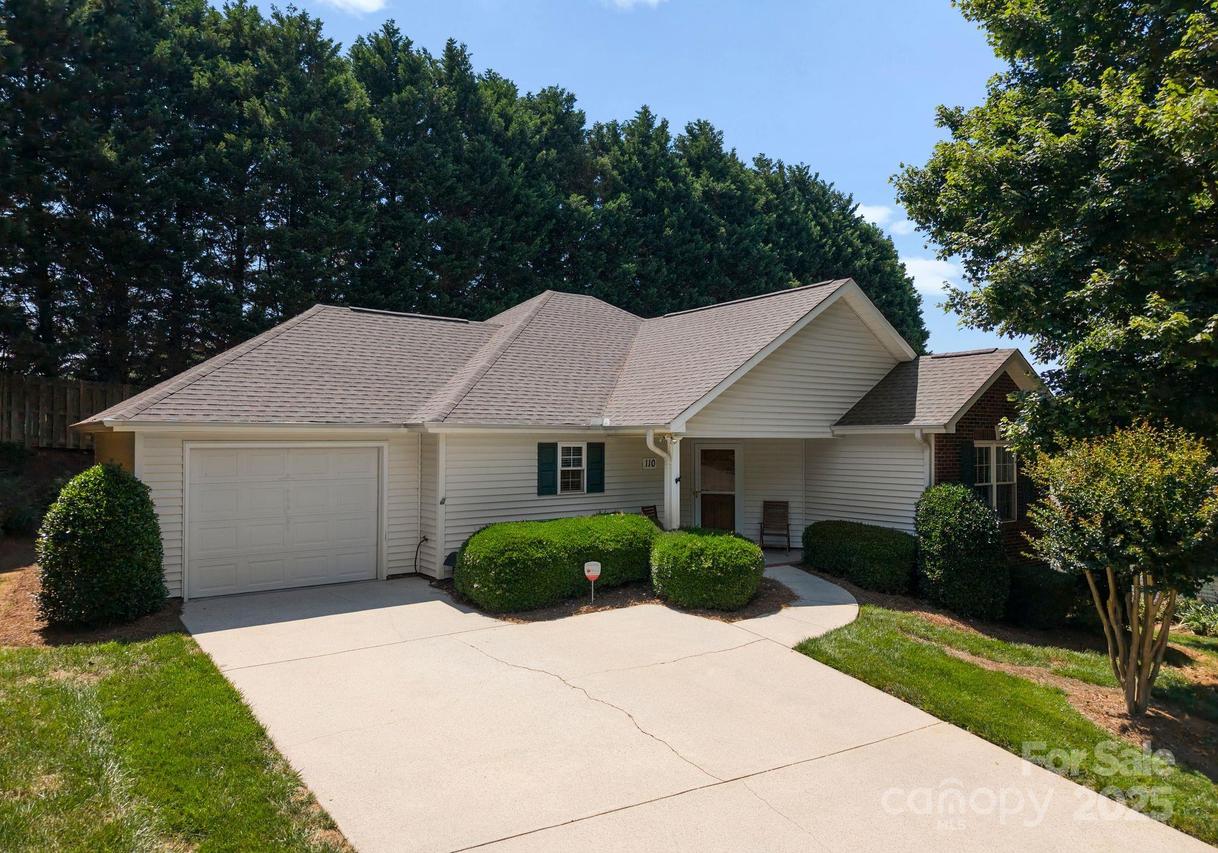 110 Whitehall Dr., Mooresville, NC 28117