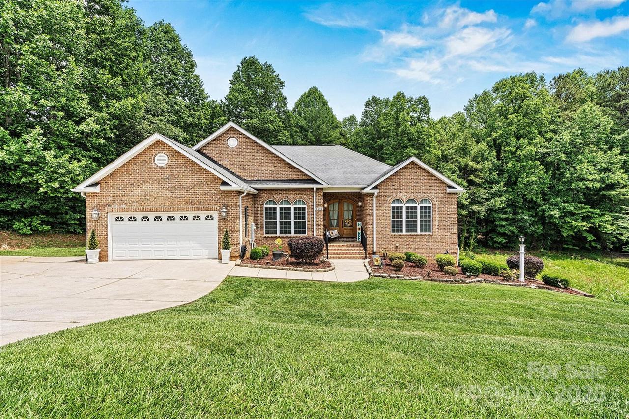 1616 Indian Springs Dr., Conover, NC 28613