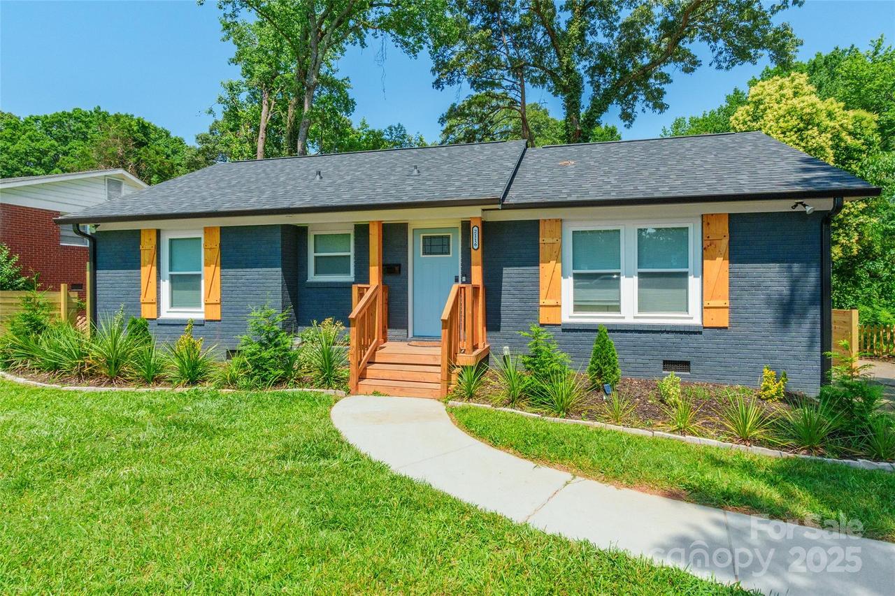 2116 Eastway Dr., Charlotte, NC 28205