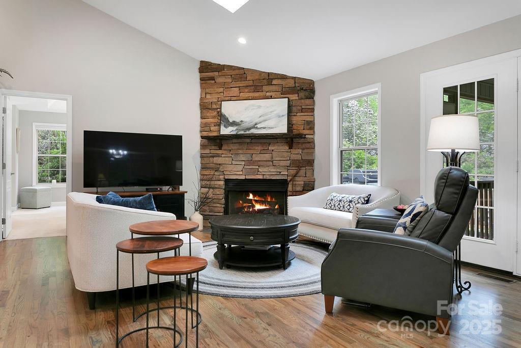 92 Nodatsi Ct., Brevard, NC 28712
